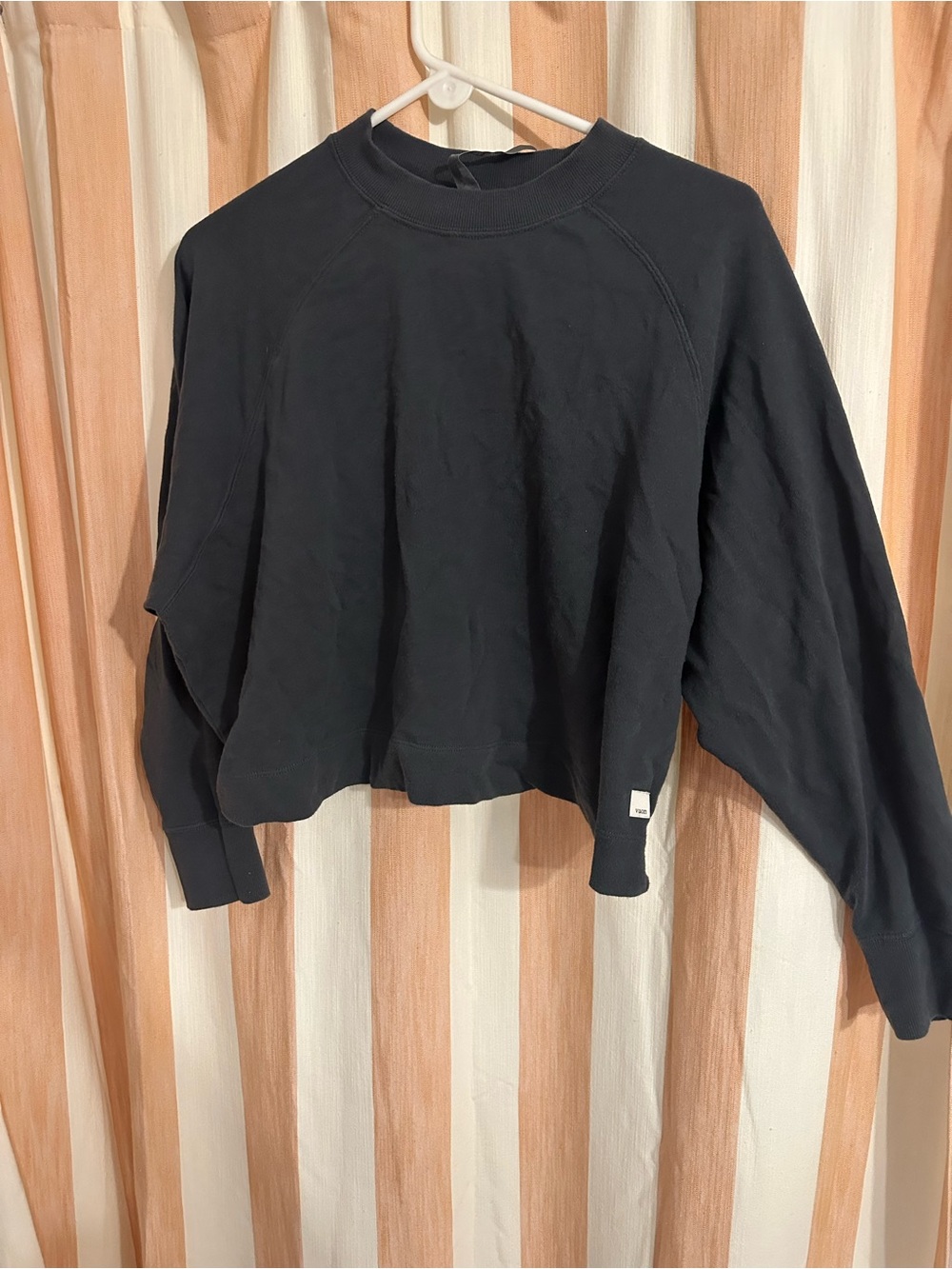 Vuori Black Cropped Crewneck Sweatshirt